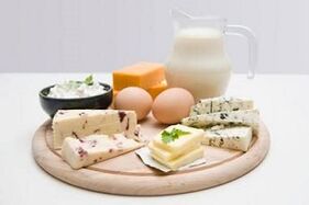 Æg, fedtfattige mejeriprodukter og fermenterede mælkeprodukter til en proteindiæt